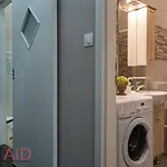 V68 Design - Hostaid Apartment