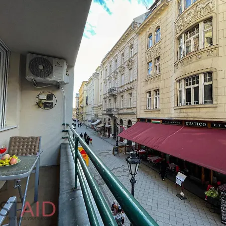 V68 Design - Hostaid * Budapest