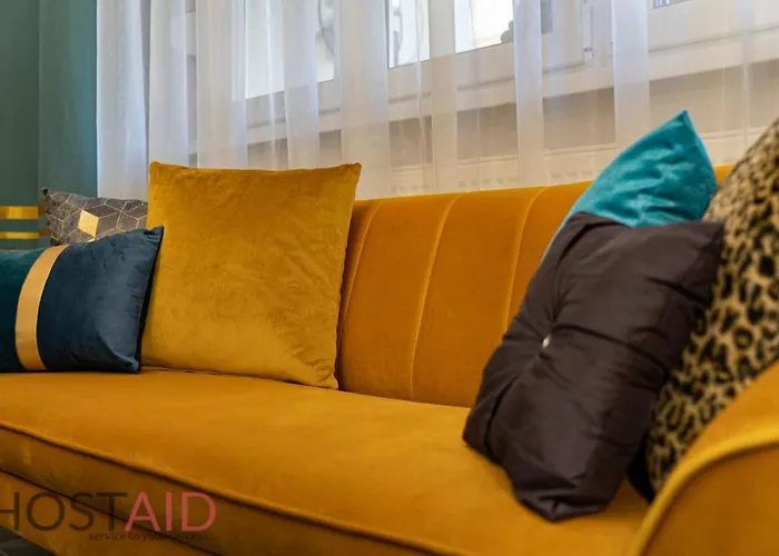 V68 Design - Hostaid Budapesta