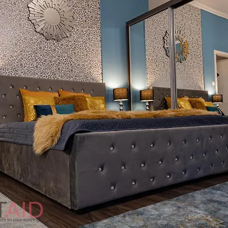 V68 Design - Hostaid شقة
